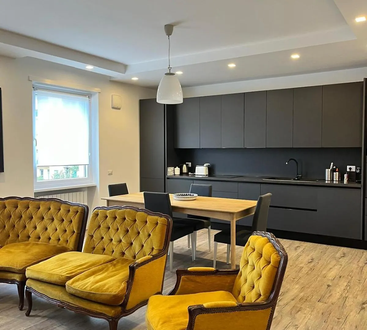 Apartment On The Square Rome